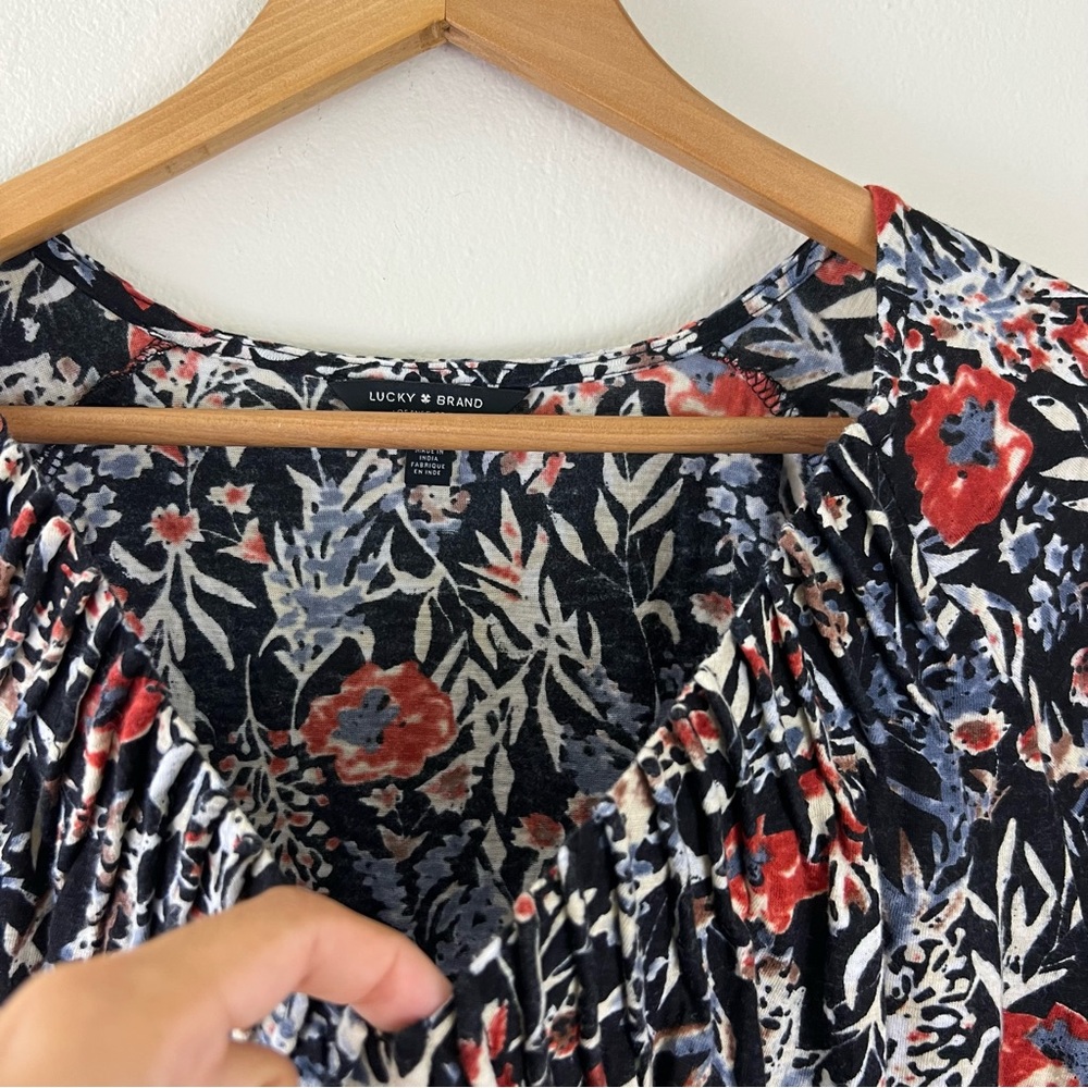 Lucky Brand Modal/Cotton Blend Elastic Pleated Front Floral Printed Boho Top - Picture 4 of 13